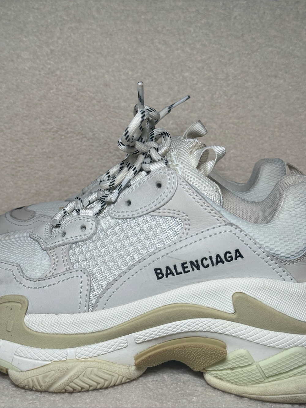 Balenciaga Women’s Triple S Off-White Cream Chunky Sneaker - Picture 2 of 6